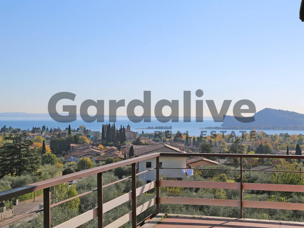 casa indipendente in vendita a San Felice del Benaco