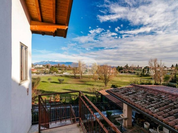 casa indipendente in vendita a San Felice del Benaco