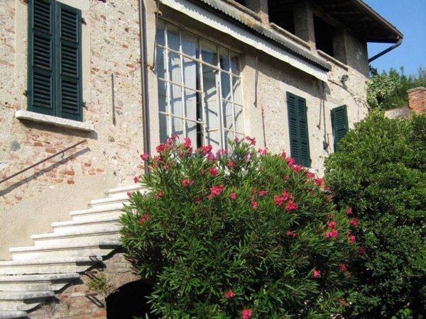 casa indipendente in vendita a San Felice del Benaco