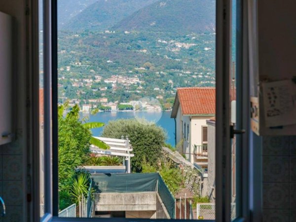 appartamento in vendita a San Felice del Benaco in zona Portese
