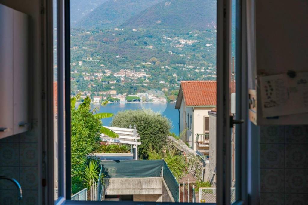 appartamento in vendita a San Felice del Benaco in zona Portese