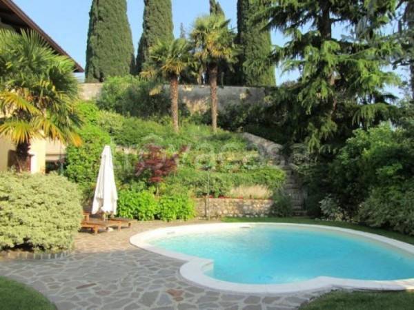 casa indipendente in vendita a San Felice del Benaco