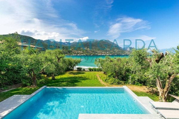 casa indipendente in vendita a San Felice del Benaco in zona Portese
