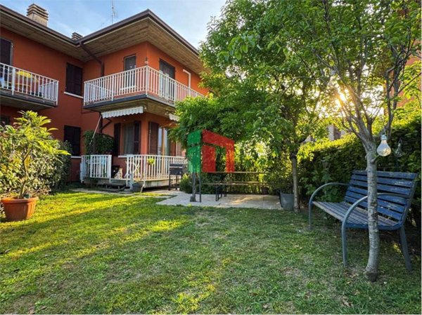 appartamento in vendita a San Felice del Benaco in zona Portese