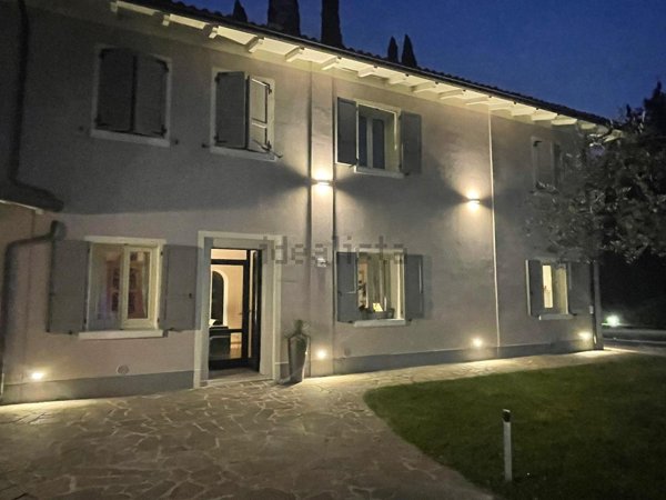 casa indipendente in vendita a San Felice del Benaco