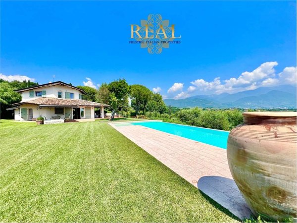 casa indipendente in vendita a San Felice del Benaco
