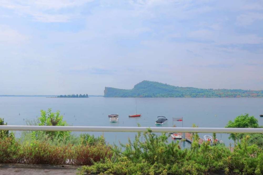 casa indipendente in vendita a San Felice del Benaco