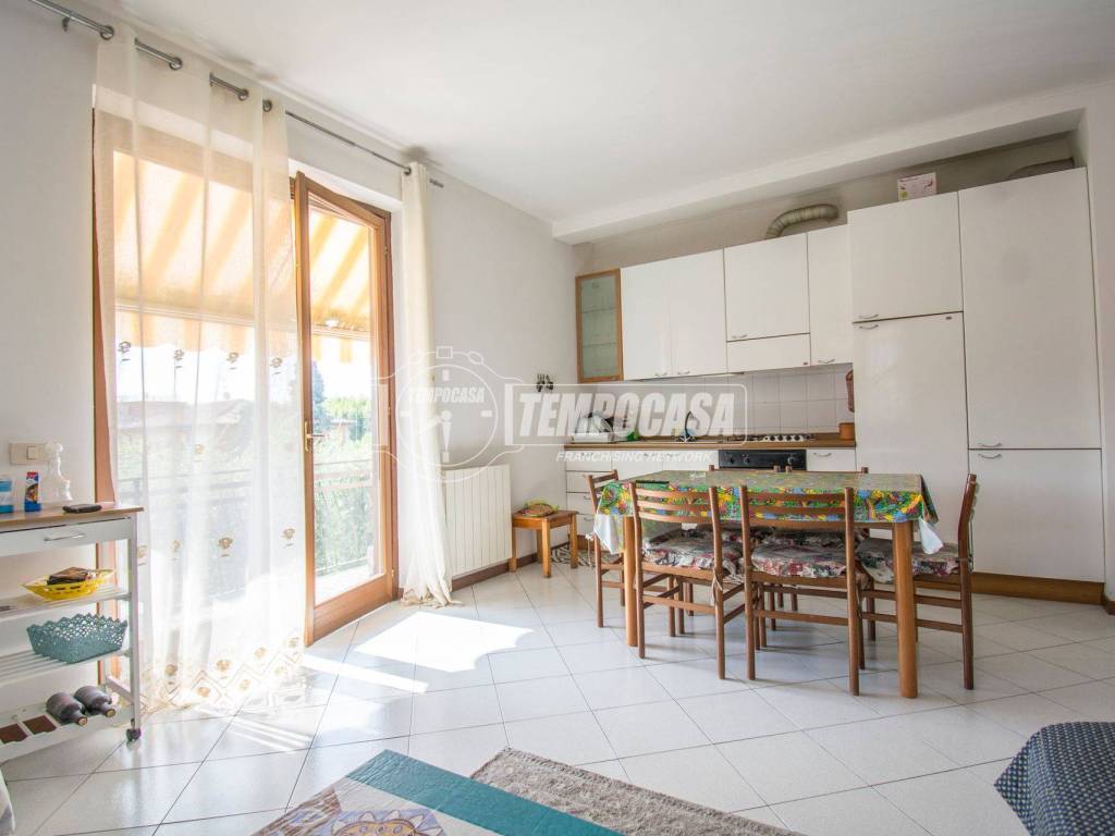 appartamento in vendita a San Felice del Benaco in zona Portese
