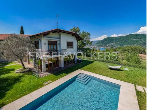 casa indipendente in vendita a San Felice del Benaco in zona Portese