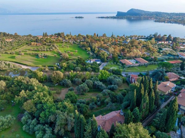 casa indipendente in vendita a San Felice del Benaco