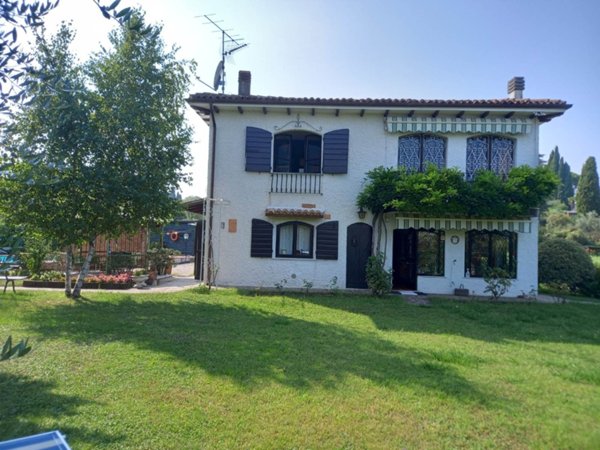 casa indipendente in vendita a San Felice del Benaco