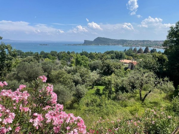 casa indipendente in vendita a San Felice del Benaco