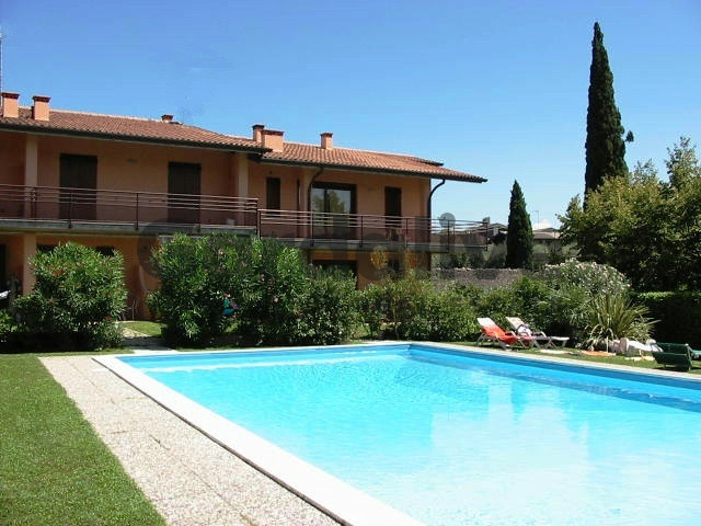 appartamento in vendita a San Felice del Benaco in zona Portese