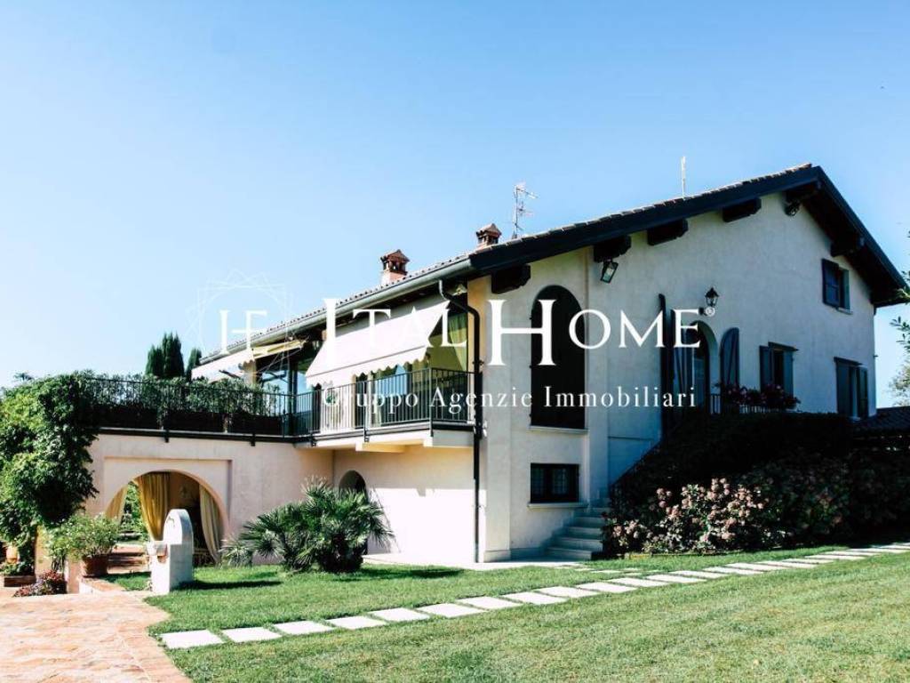 villa in vendita a San Felice del Benaco