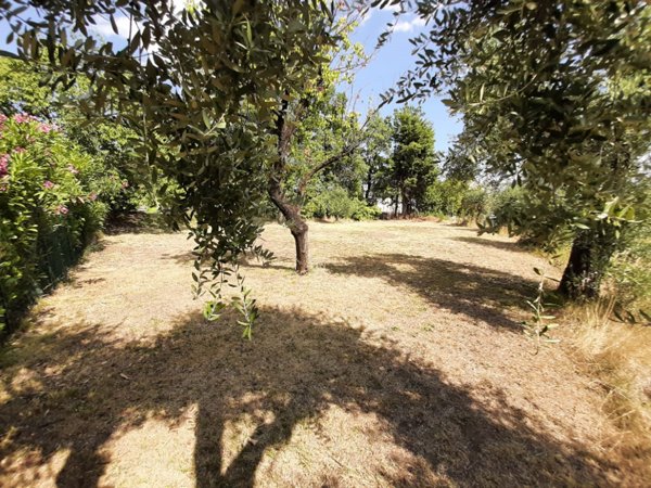 casa indipendente in vendita a San Felice del Benaco