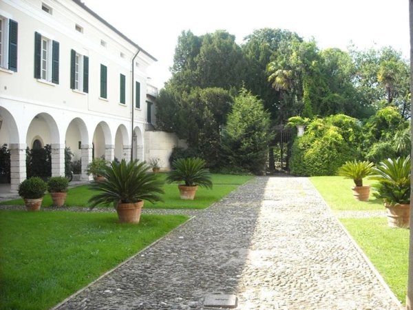 appartamento in vendita a San Felice del Benaco in zona Cisano