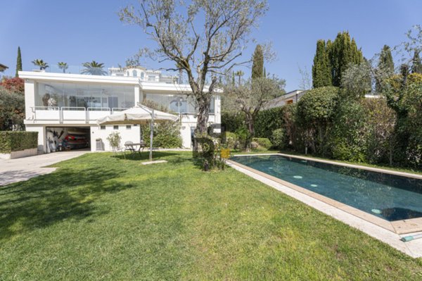 casa indipendente in vendita a San Felice del Benaco