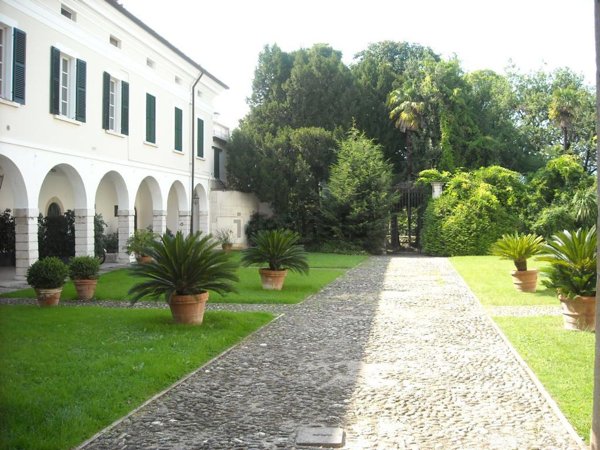 appartamento in vendita a San Felice del Benaco in zona Cisano