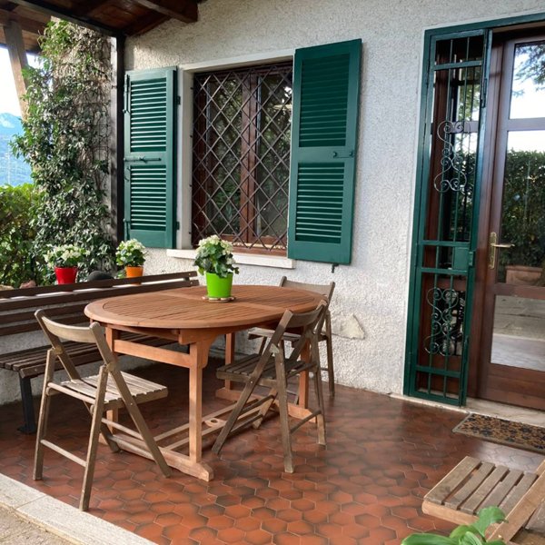 appartamento in vendita a San Felice del Benaco in zona Portese