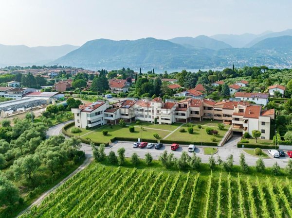 appartamento in vendita a San Felice del Benaco in zona Portese
