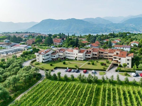 appartamento in vendita a San Felice del Benaco in zona Portese