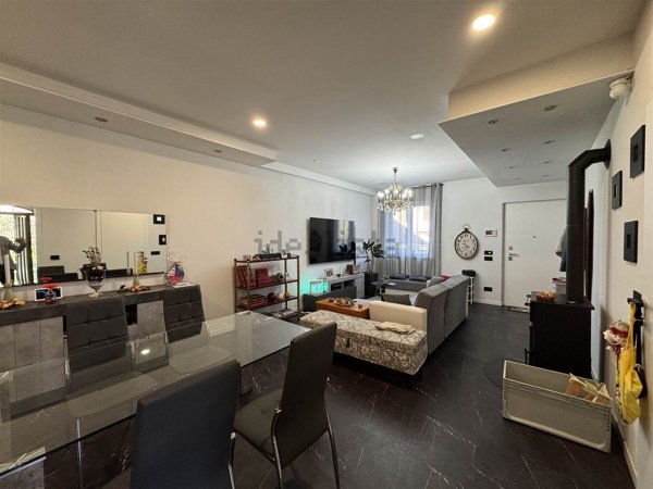 casa indipendente in vendita a San Felice del Benaco in zona Portese