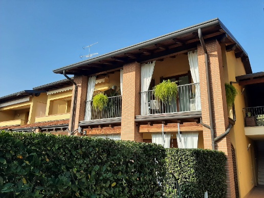 appartamento in vendita a San Felice del Benaco in zona Portese