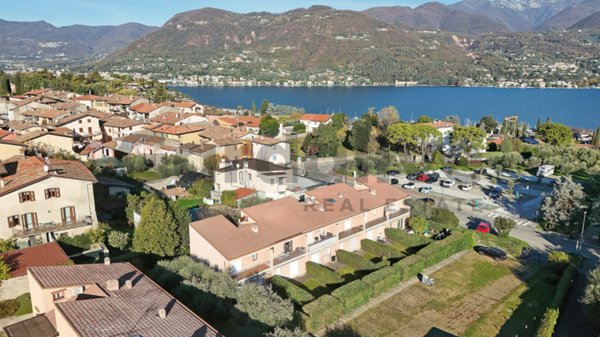 appartamento in vendita a San Felice del Benaco in zona Portese