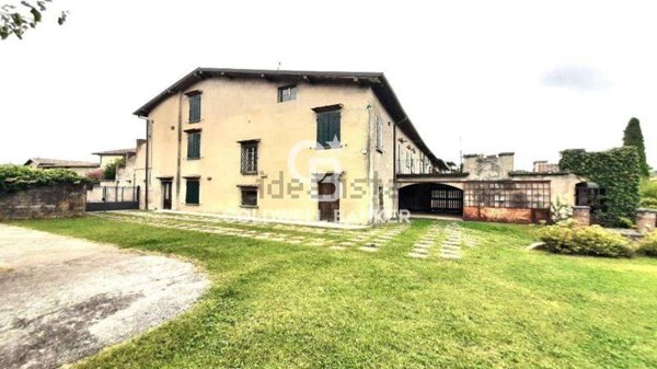 casale in vendita a San Felice del Benaco