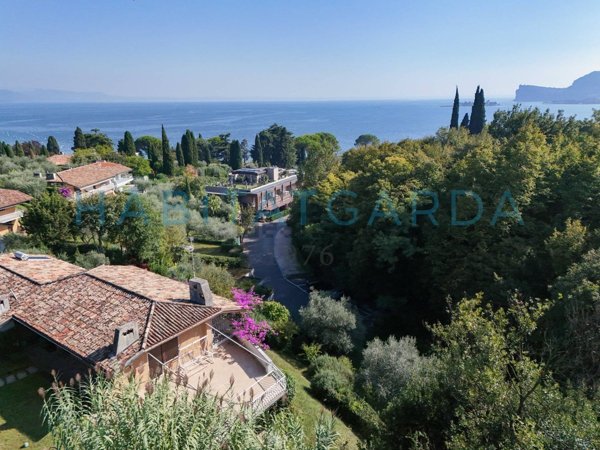 casa indipendente in vendita a San Felice del Benaco