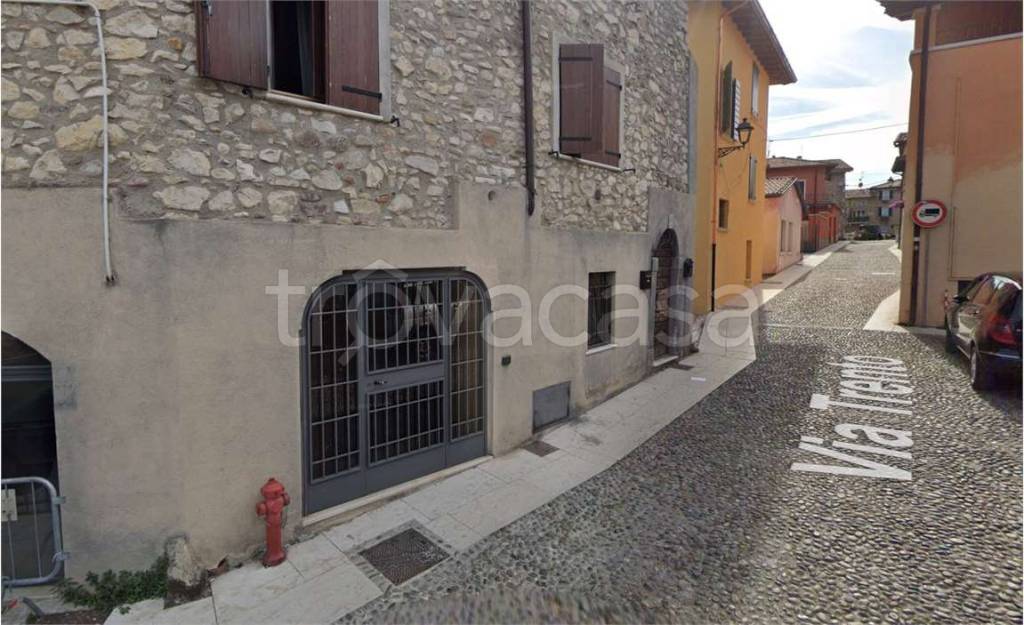 appartamento in vendita a San Felice del Benaco in zona Portese