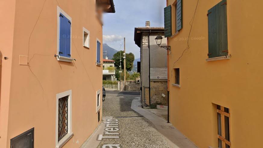 appartamento in vendita a San Felice del Benaco in zona Portese