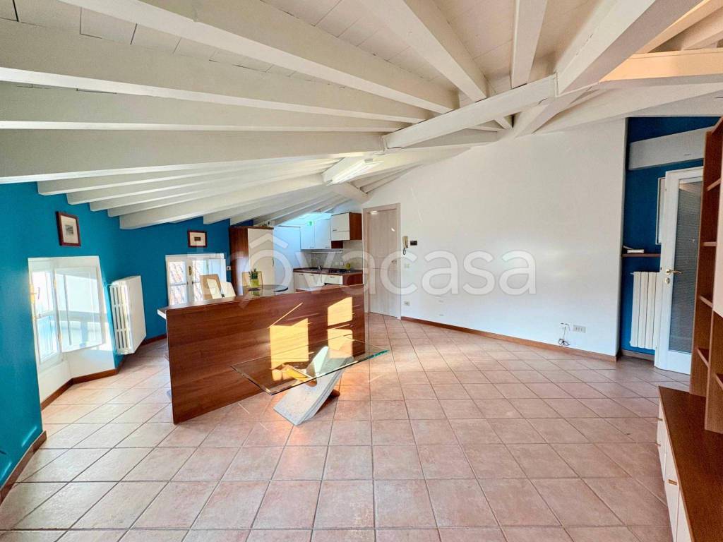 appartamento in vendita a San Felice del Benaco in zona Cisano