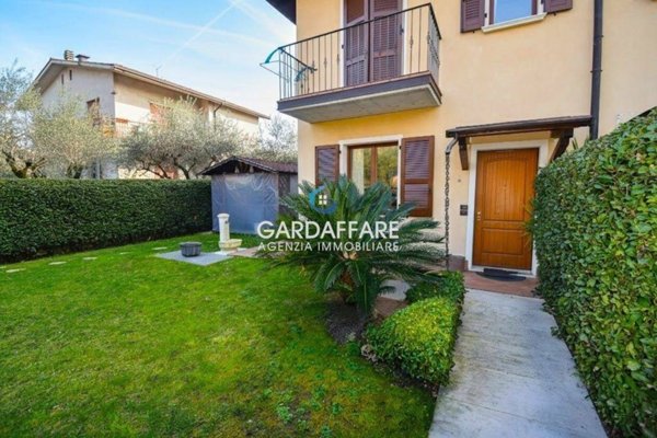 casa indipendente in vendita a San Felice del Benaco