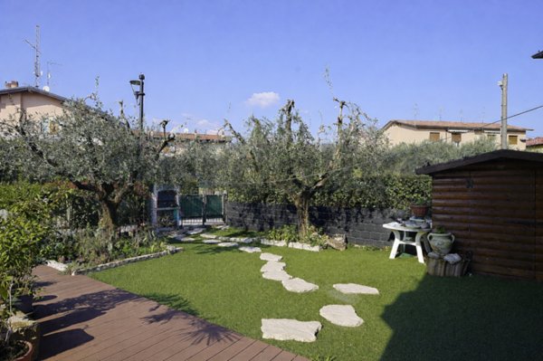 appartamento in vendita a San Felice del Benaco in zona Portese