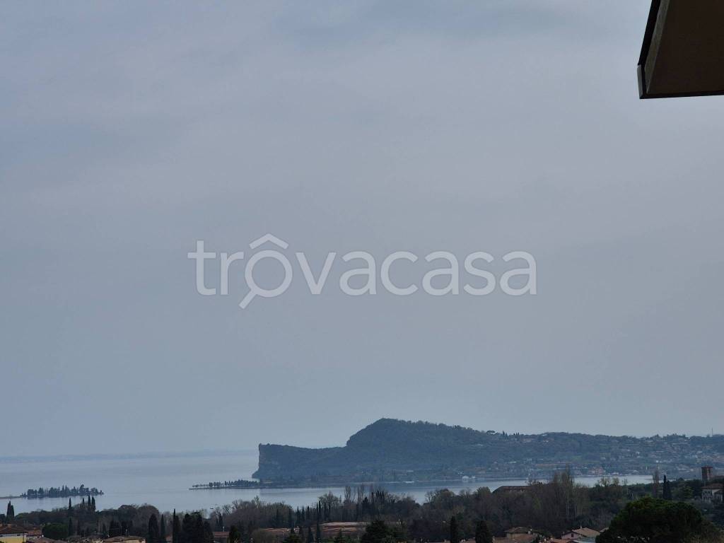 casa indipendente in vendita a San Felice del Benaco