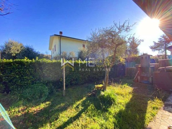 casa indipendente in vendita a San Felice del Benaco