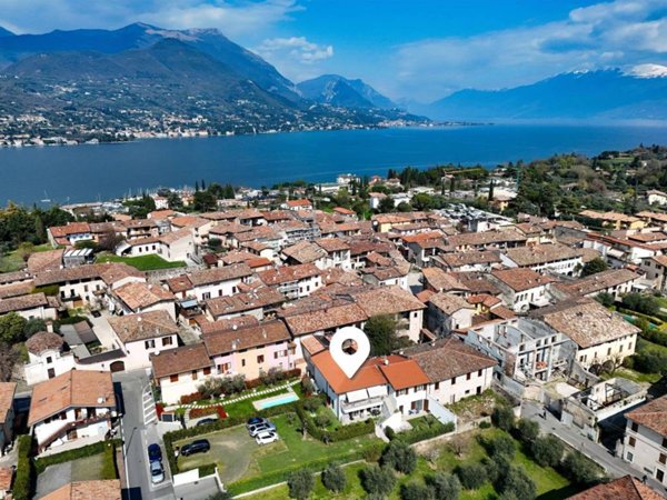 appartamento in vendita a San Felice del Benaco in zona Portese