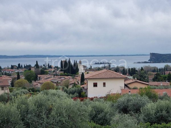 casa indipendente in vendita a San Felice del Benaco