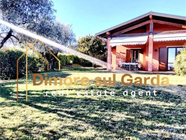 casa indipendente in vendita a San Felice del Benaco