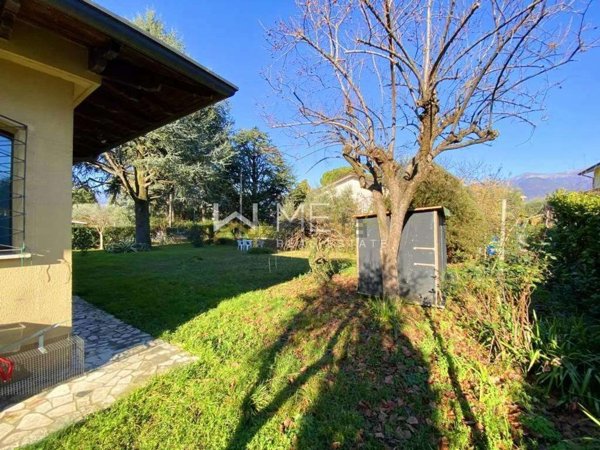 casa indipendente in vendita a San Felice del Benaco