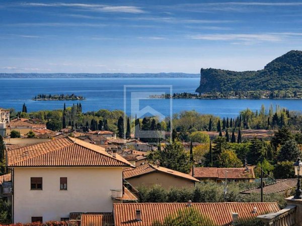 casa indipendente in vendita a San Felice del Benaco