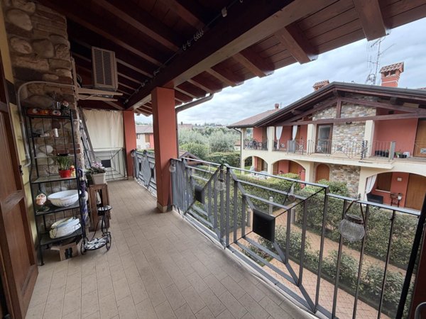 appartamento in vendita a San Felice del Benaco in zona Portese