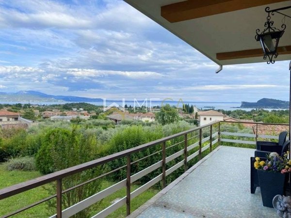 casa indipendente in vendita a San Felice del Benaco