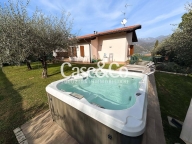 casa indipendente in vendita a San Felice del Benaco in zona Portese
