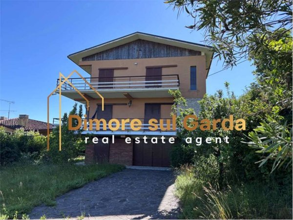 casa indipendente in vendita a San Felice del Benaco