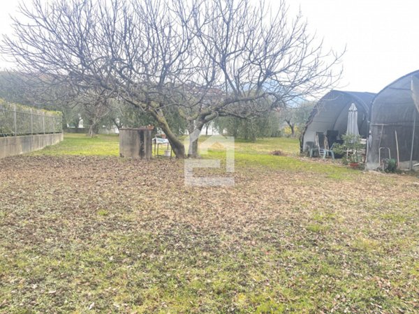 casa indipendente in vendita a San Felice del Benaco