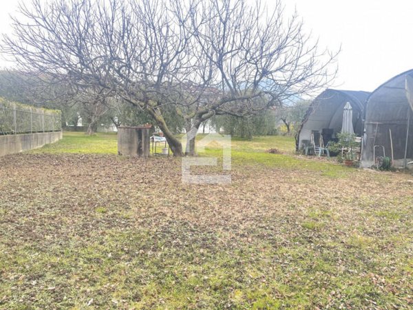 casa indipendente in vendita a San Felice del Benaco