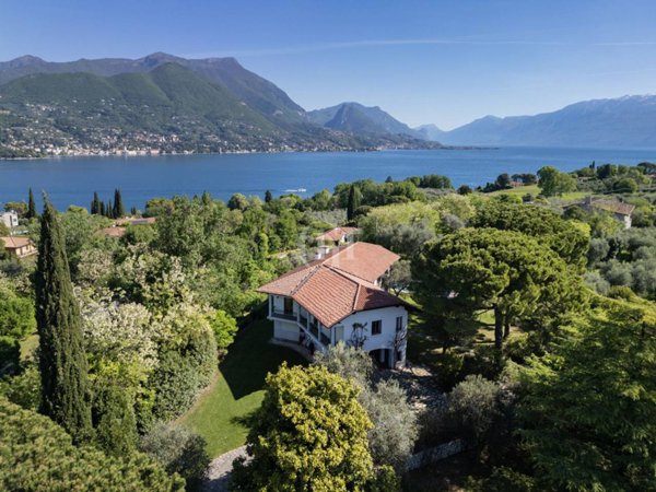 casa indipendente in vendita a San Felice del Benaco