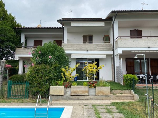 casa indipendente in vendita a San Felice del Benaco